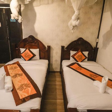 Ananta Hotel Luangprabang Екстер'єр фото