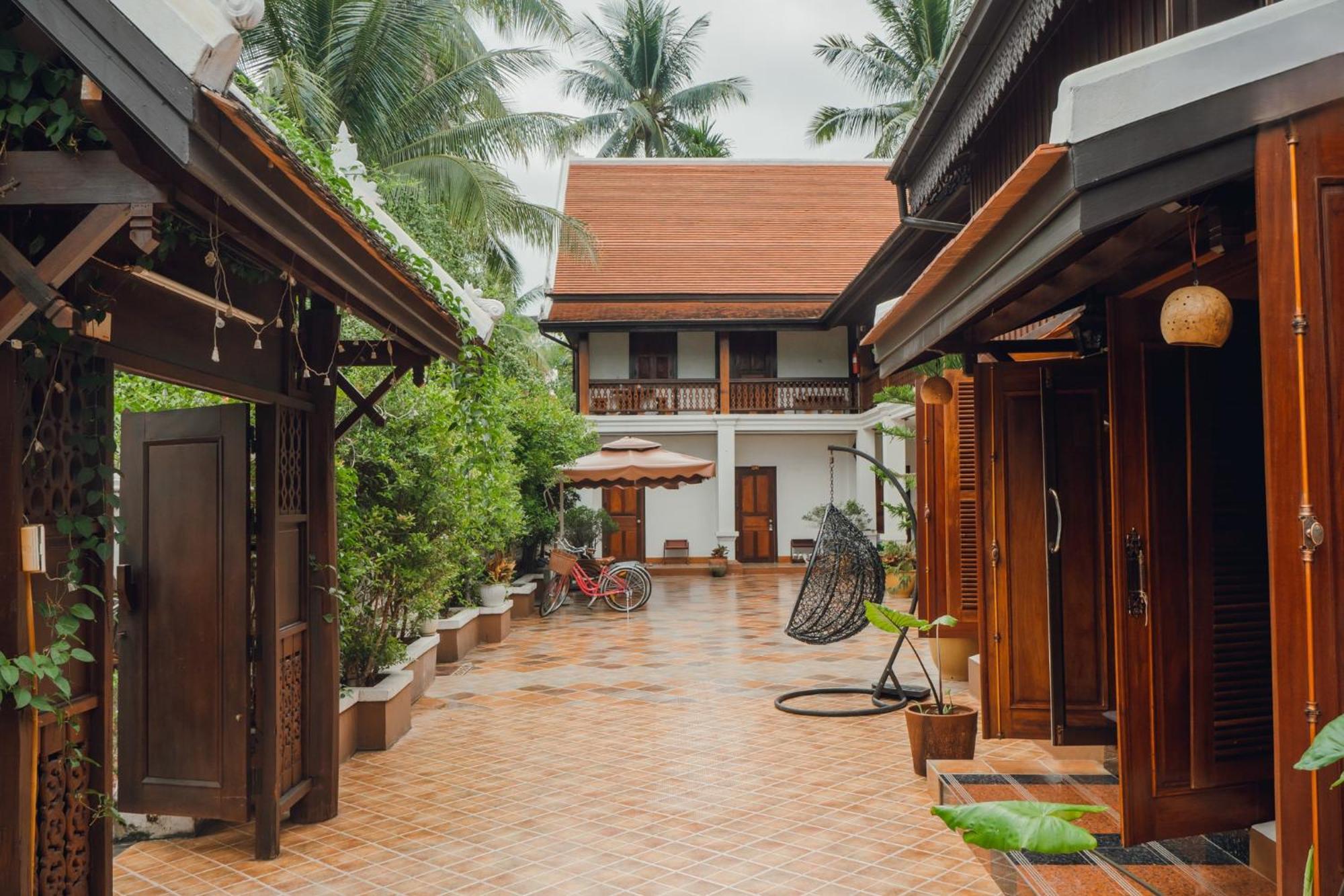 Ananta Hotel Luangprabang Екстер'єр фото
